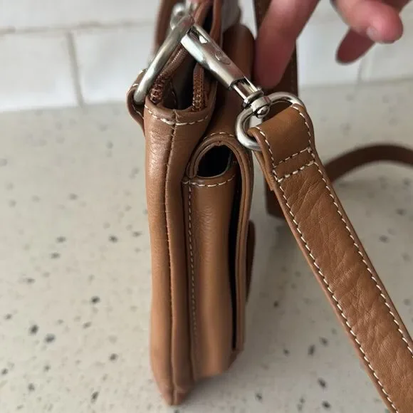 Tignanello Genuine Brown Leather Crossbody Travel Casual Shoulder Bag Versatile - Picture 8 of 13